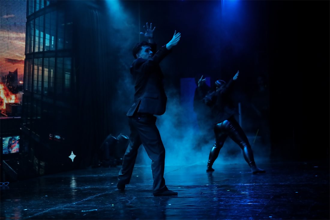 Dança contemporânea em movimento e expressão corporal na Lupe Cia de Dança